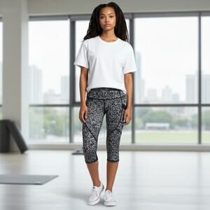 Lululemon Outrun High-Rise Crop Leggings Cinder Lace Black White Mesh Size 6